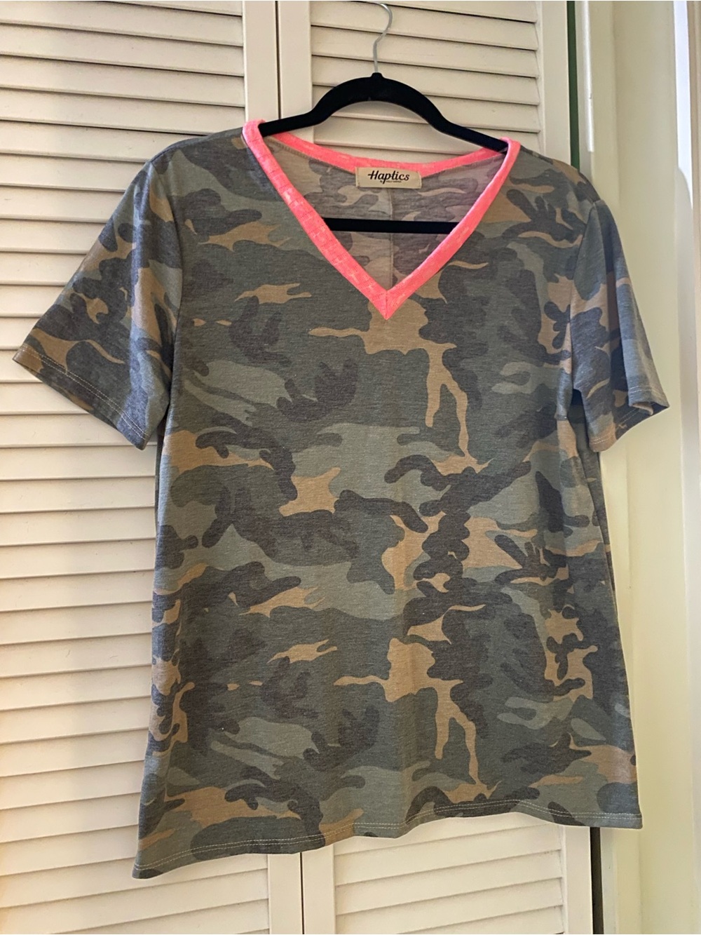 Haptics Camo V-Neck Tee with Pink Trim